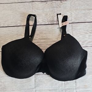 Victoria's Secret 38DDD Black T-Shirt Bra with Molded Cups
